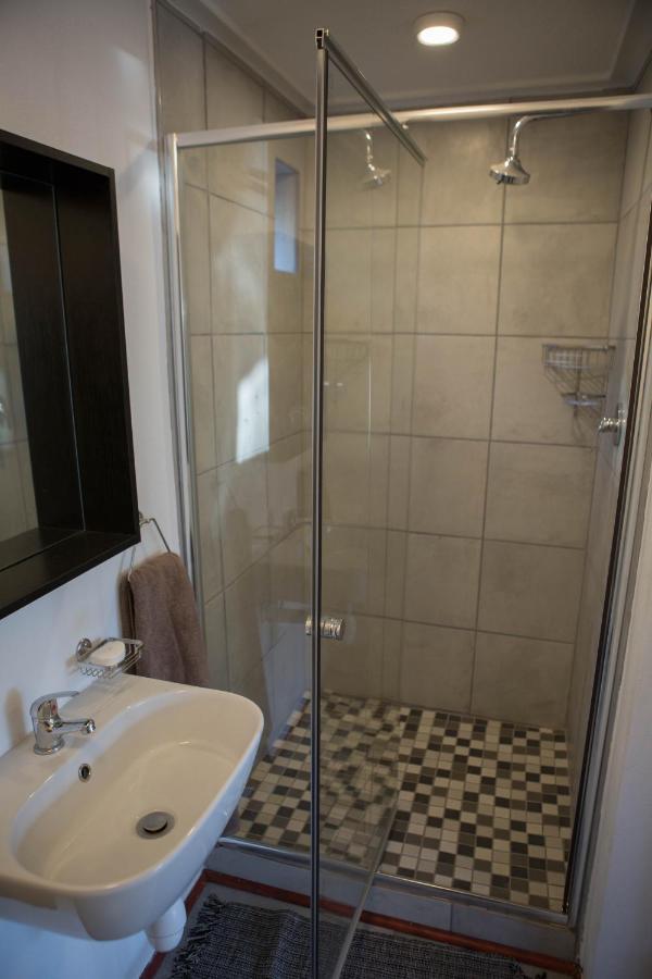 Peaceful 1-Bedroom Flatlet, 10 Min From The Beach Кейптаун Екстериор снимка