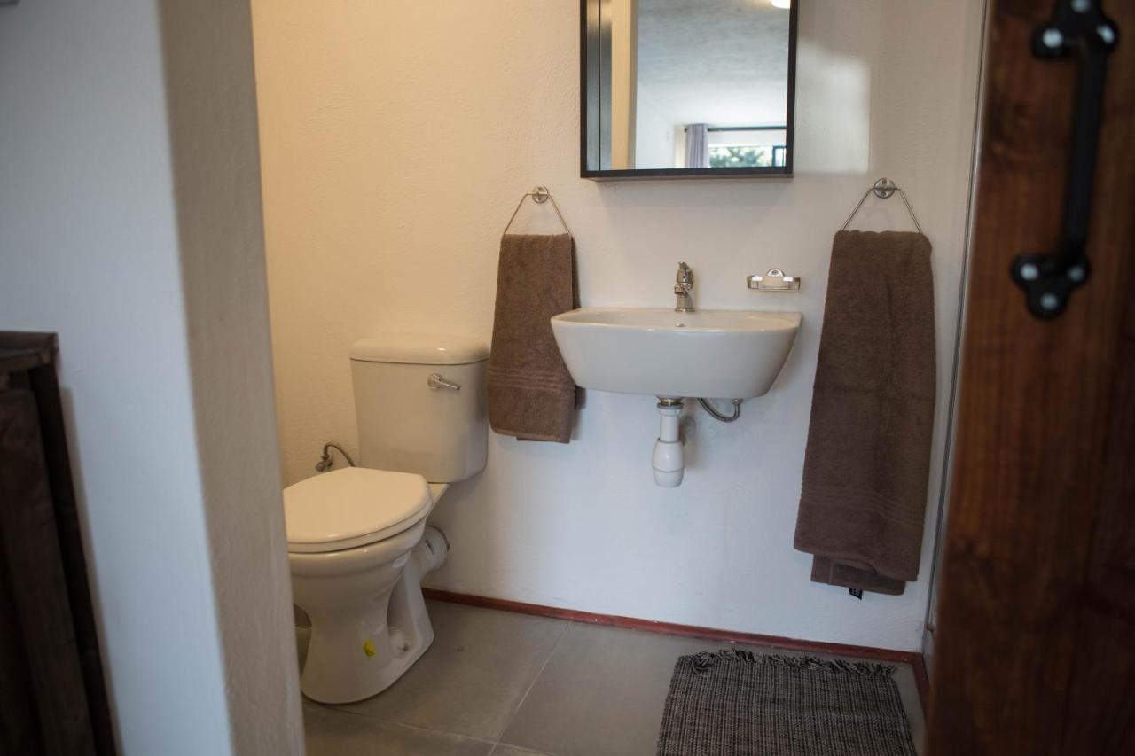 Peaceful 1-Bedroom Flatlet, 10 Min From The Beach Кейптаун Екстериор снимка
